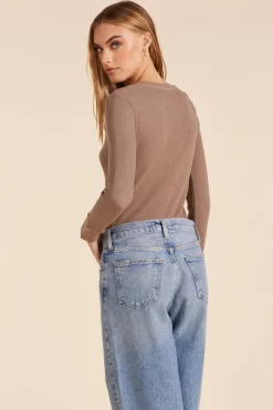 Tops*bobi Los Angeles SNAP FRONT FITTED TOP HAZELNUT